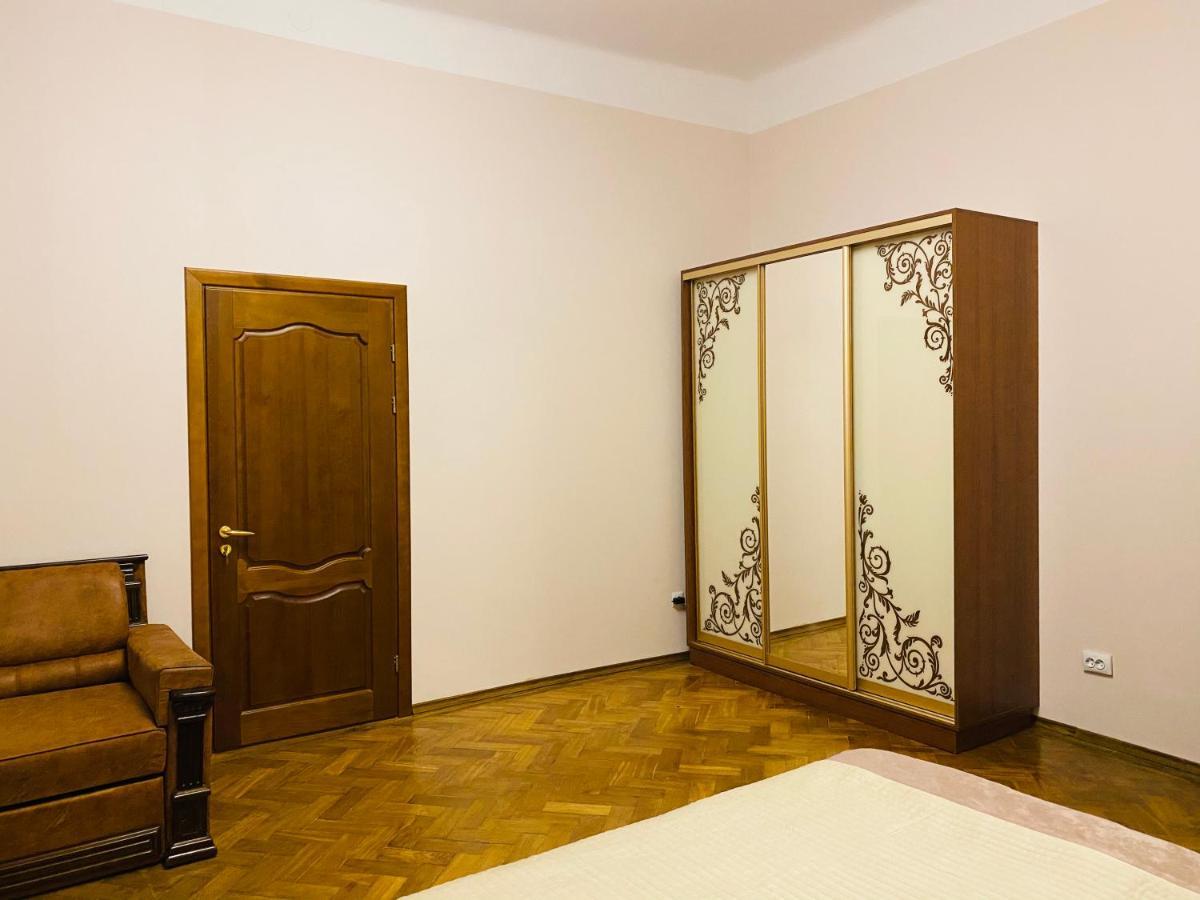 Apartment верхрат
