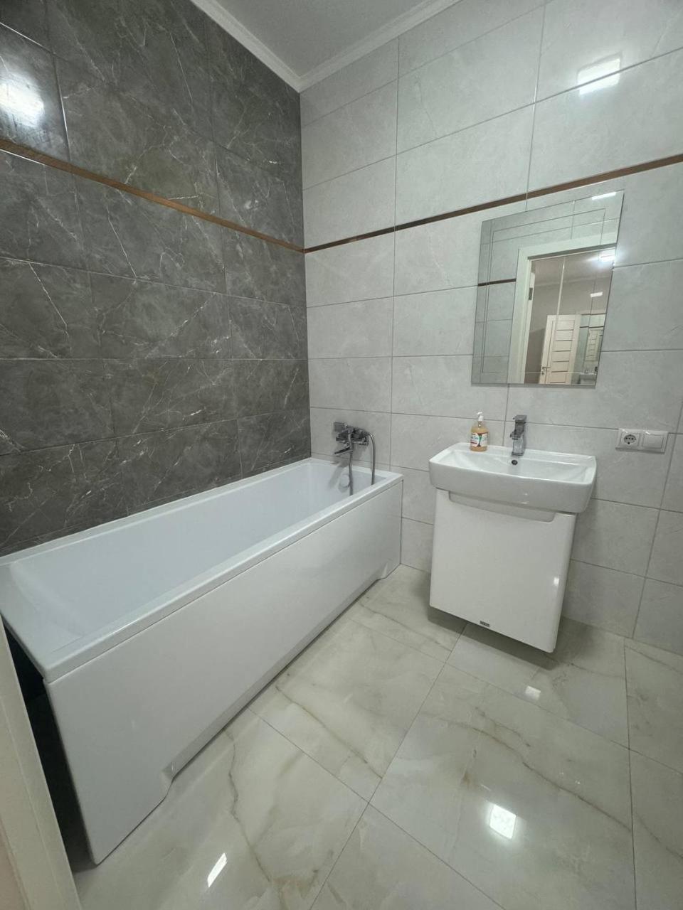 просторі у новобудові вул вашингтона Apartment *