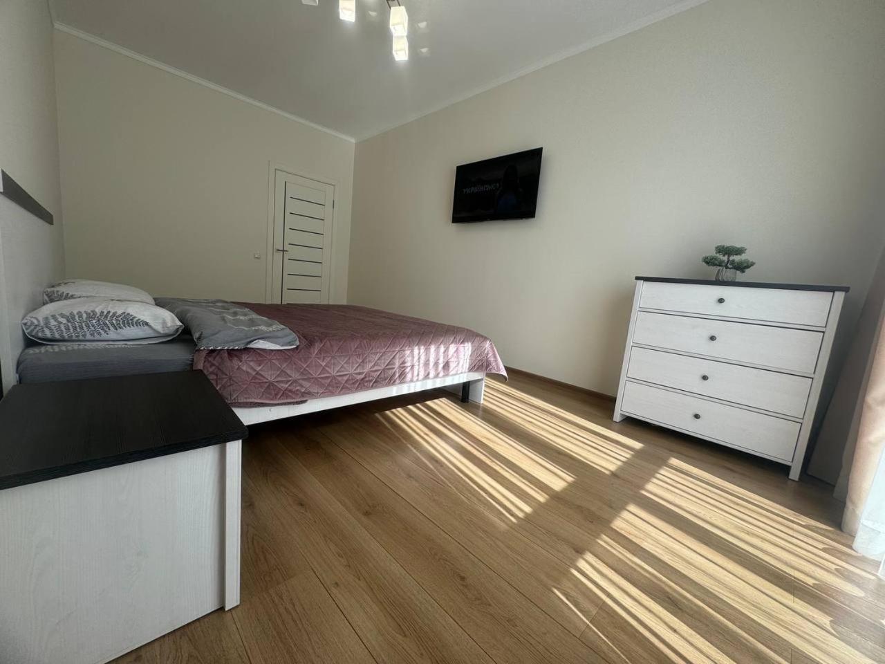 Apartment просторі у новобудові вул вашингтона